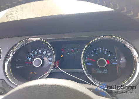 2014 Ford Mustang V6 из США, поврежденный, VIN 1ZVBP8AM4E5251552